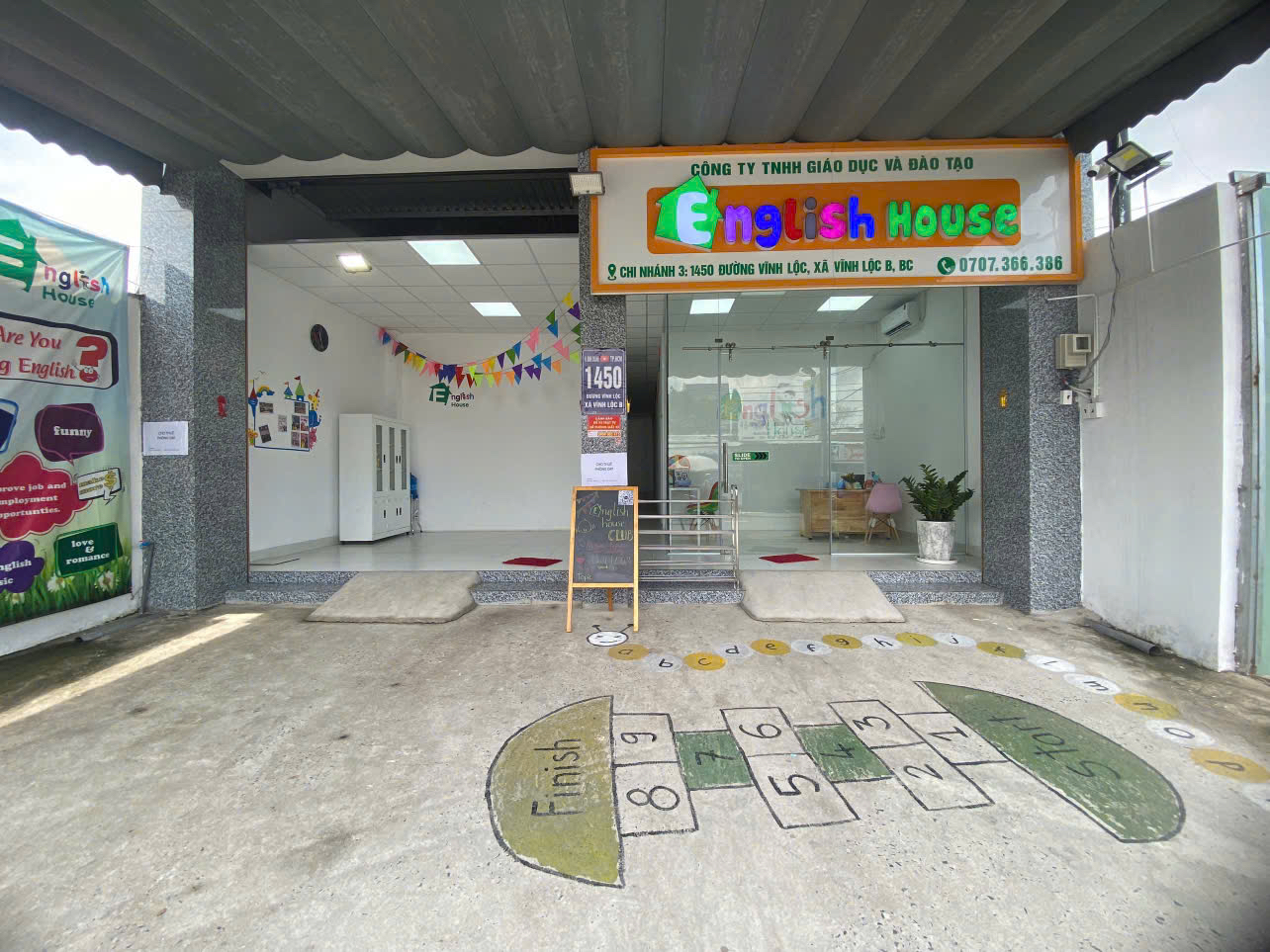 Sang nhượng trung tâm tiếng Anh- Bình Chánh, Tp. HCM - Ảnh chính